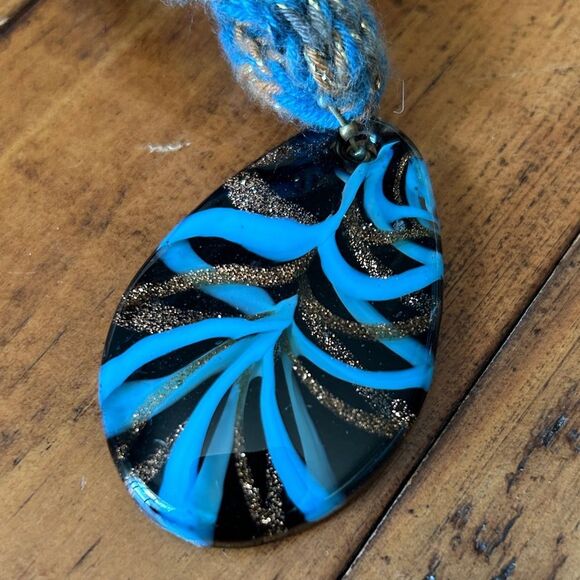 Unique Blue and Black glass Pendant Necklace with sweater chain - Picture 4 of 5